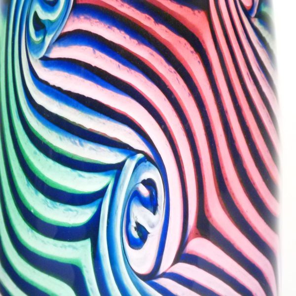 Detail Vase Swirl